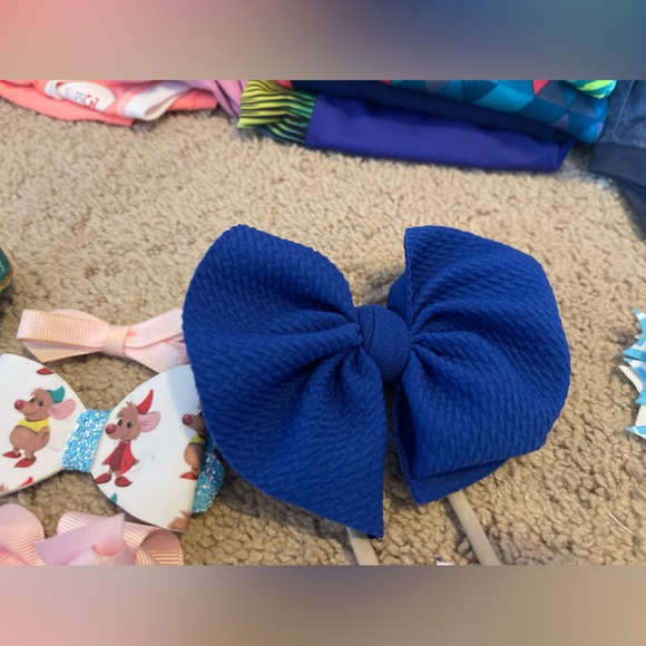 Assorted Bows - Picture 2 of 7